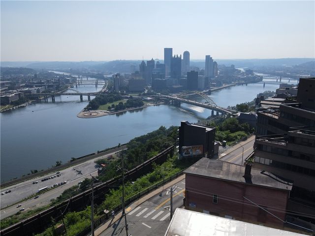 1325 Grandview Ave, Mt Washington, PA 15211