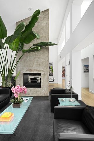 6 Las Brisas DR, West Lake Hills, TX 78746