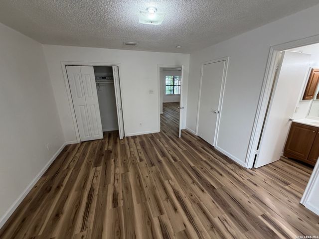 202 Ash Dr Apt 103, Converse, TX 78109