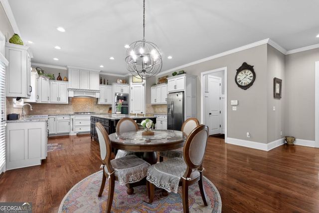 2083 Skybrooke Lane, Hoschton, GA 30548