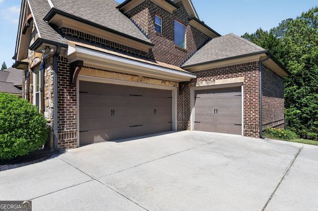 2083 Skybrooke Lane, Hoschton, GA 30548