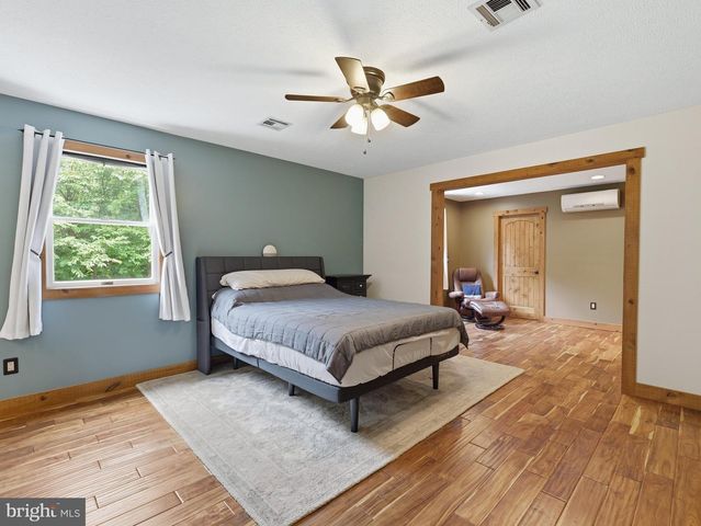 1188 FIDDLER'S ROAD, Chambersburg, PA 17202