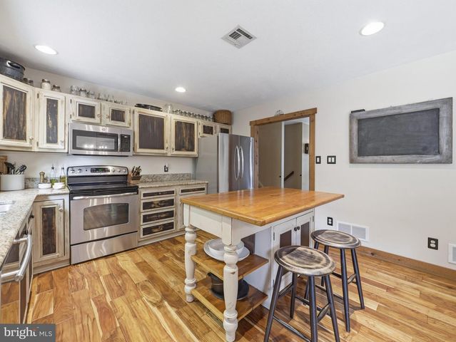 1188 FIDDLER'S ROAD, Chambersburg, PA 17202