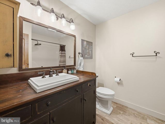 1188 FIDDLER'S ROAD, Chambersburg, PA 17202