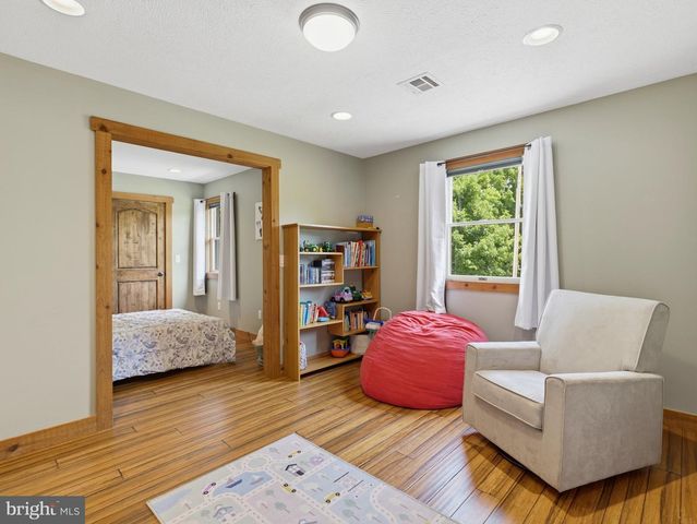 1188 FIDDLER'S ROAD, Chambersburg, PA 17202
