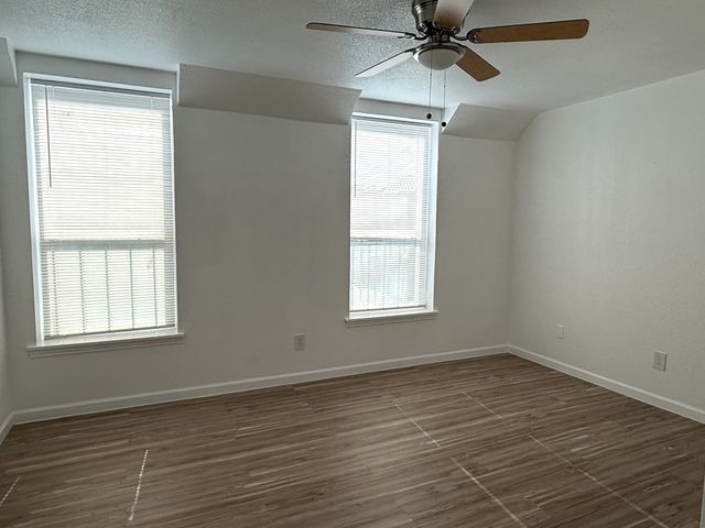 9825 Park Lane Court, Dallas, TX 75220