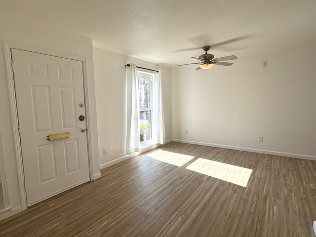 9825 Park Lane Court, Dallas, TX 75220