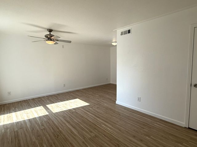 9825 Park Lane Court, Dallas, TX 75220