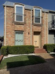 9825 Park Lane Court, Dallas, TX 75220