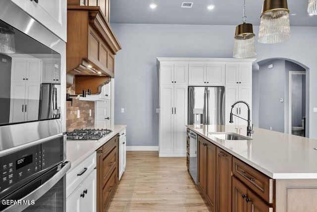 1857 WAR PATH Drive, El Paso, TX 79911