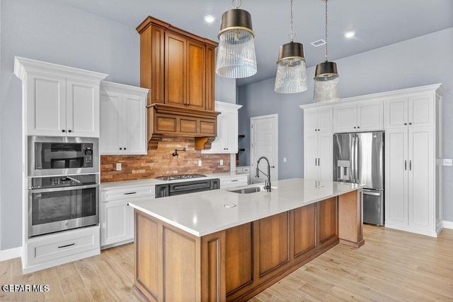 1857 WAR PATH Drive, El Paso, TX 79911