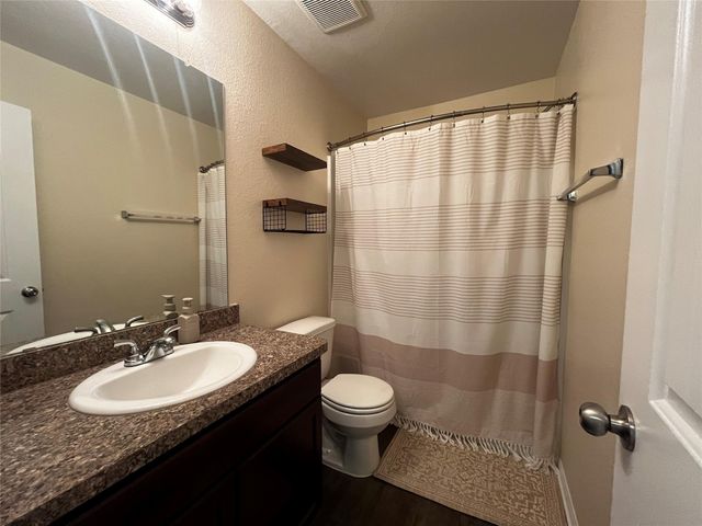 2340 La Salle Woods, Conroe, TX 77304