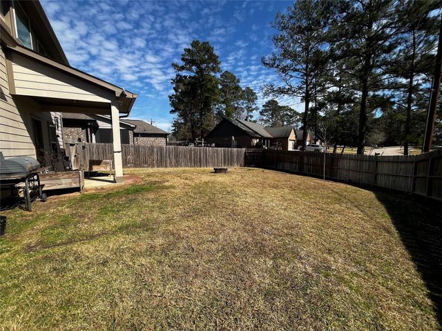 2340 La Salle Woods, Conroe, TX 77304