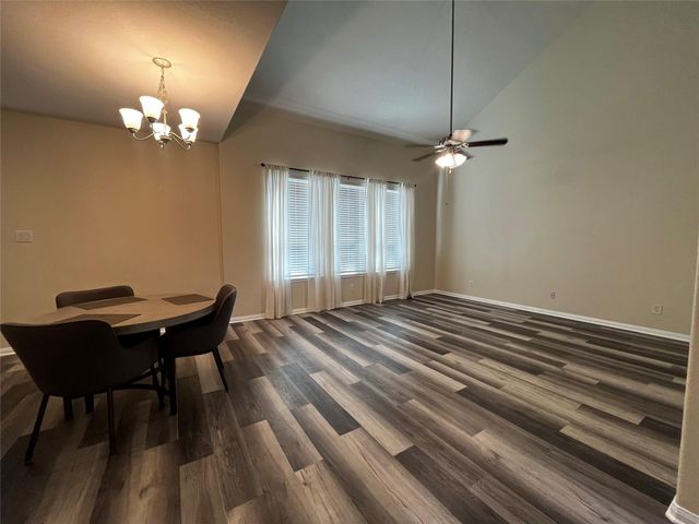 2340 La Salle Woods, Conroe, TX 77304
