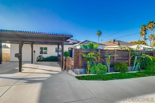 712 Lemon Avenue, Vista, CA 92084