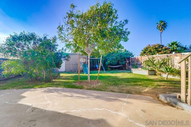 712 Lemon Avenue, Vista, CA 92084