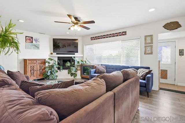 712 Lemon Avenue, Vista, CA 92084