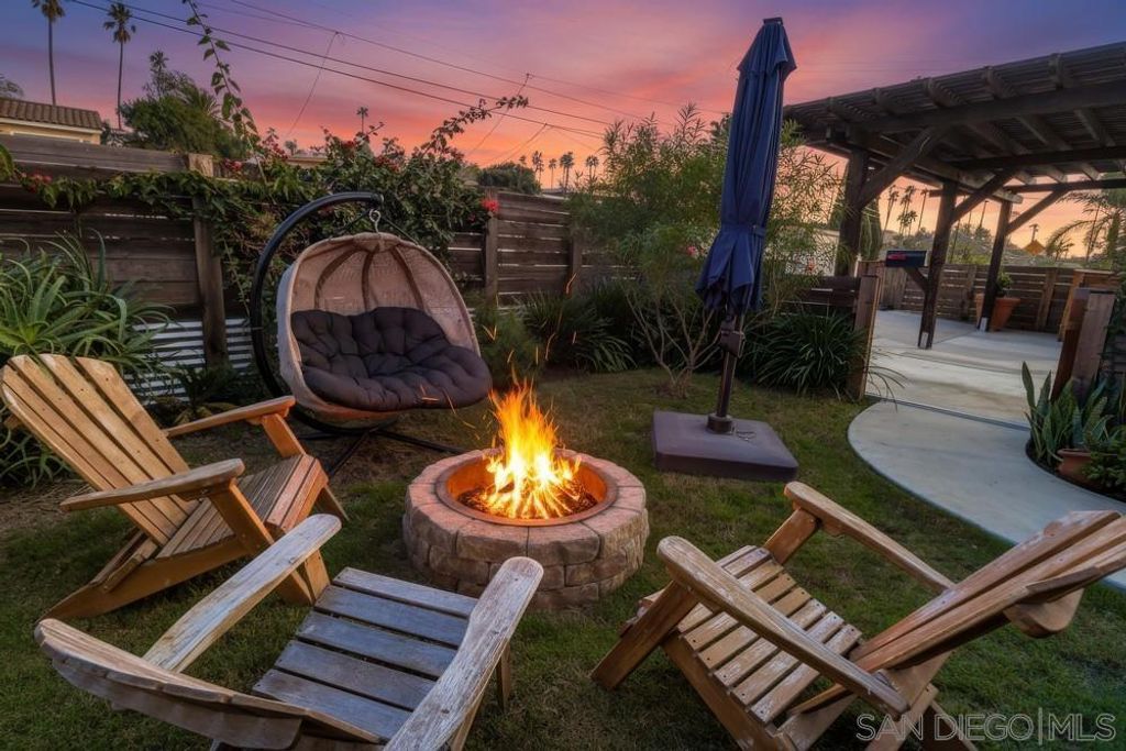 712 Lemon Avenue, Vista, CA 92084