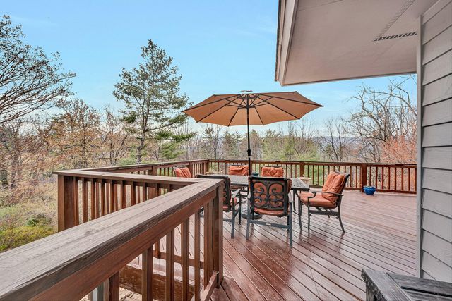 6635 Corntassel LN, Roanoke, VA 24018