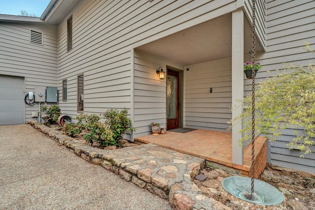 6635 Corntassel LN, Roanoke, VA 24018