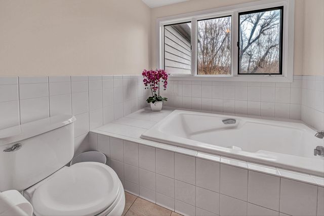 6635 Corntassel LN, Roanoke, VA 24018