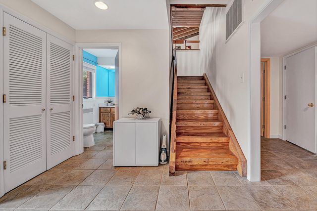 6635 Corntassel LN, Roanoke, VA 24018