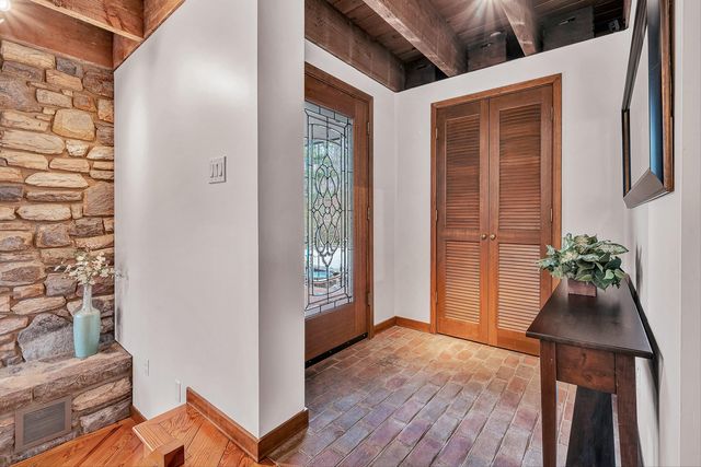 6635 Corntassel LN, Roanoke, VA 24018