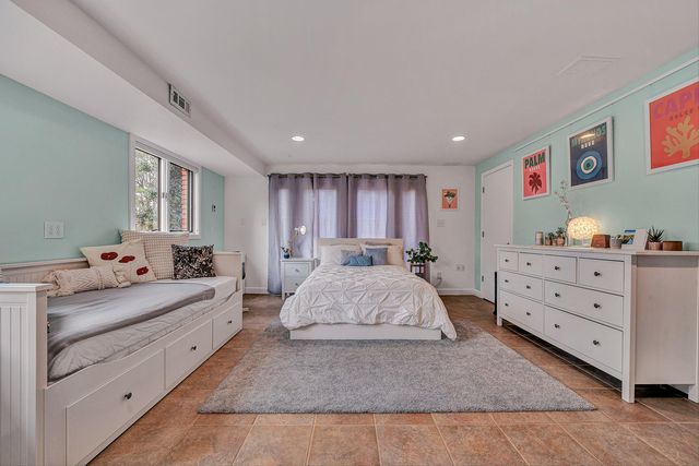 6635 Corntassel LN, Roanoke, VA 24018