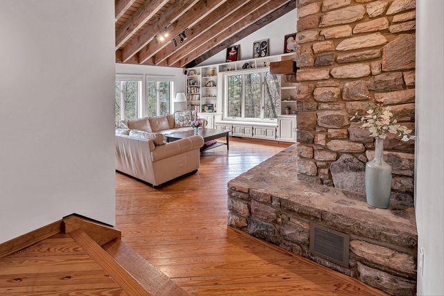 6635 Corntassel LN, Roanoke, VA 24018