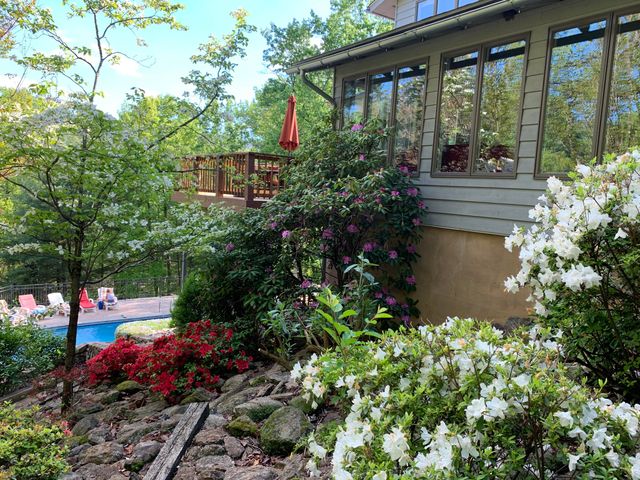 6635 Corntassel LN, Roanoke, VA 24018