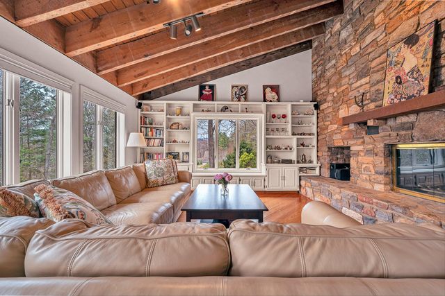 6635 Corntassel LN, Roanoke, VA 24018