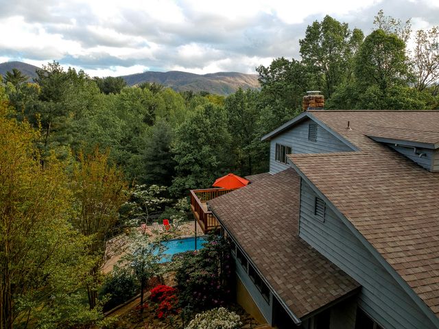 6635 Corntassel LN, Roanoke, VA 24018