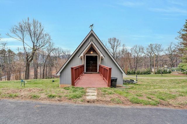 6635 Corntassel LN, Roanoke, VA 24018