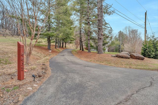 6635 Corntassel LN, Roanoke, VA 24018