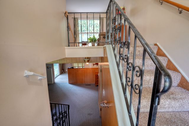 31 Circle Drive W, Montgomery, IL 60538
