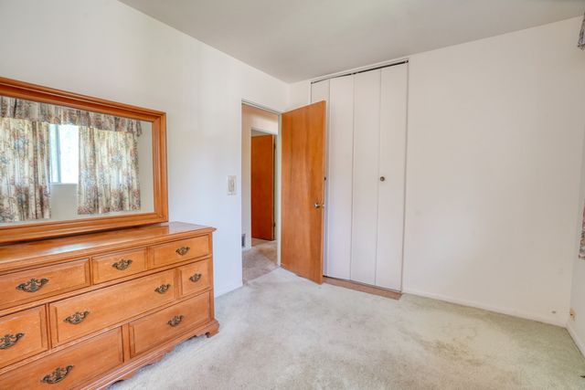 31 Circle Drive W, Montgomery, IL 60538