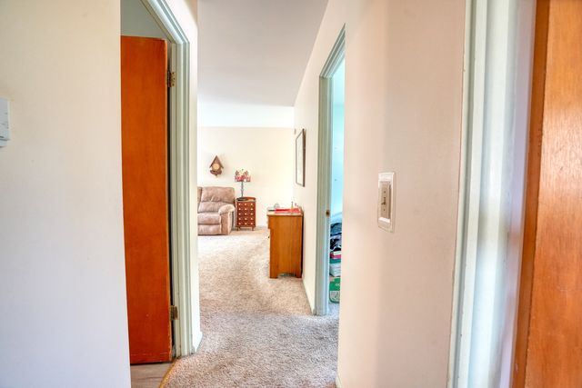 31 Circle Drive W, Montgomery, IL 60538