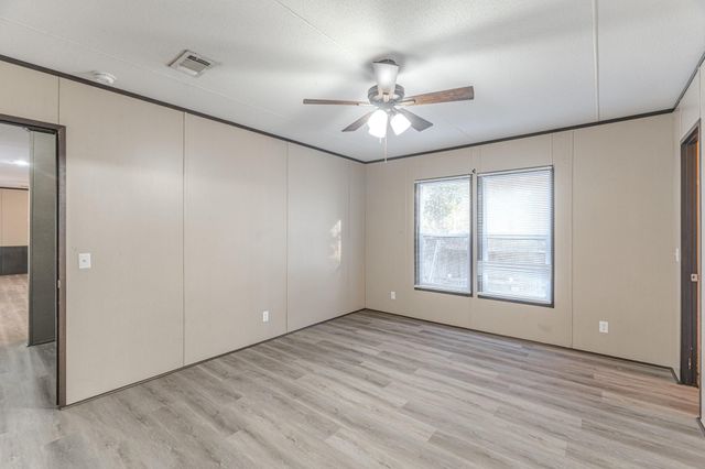 13154 S Lee Shore, Willis, TX 77318