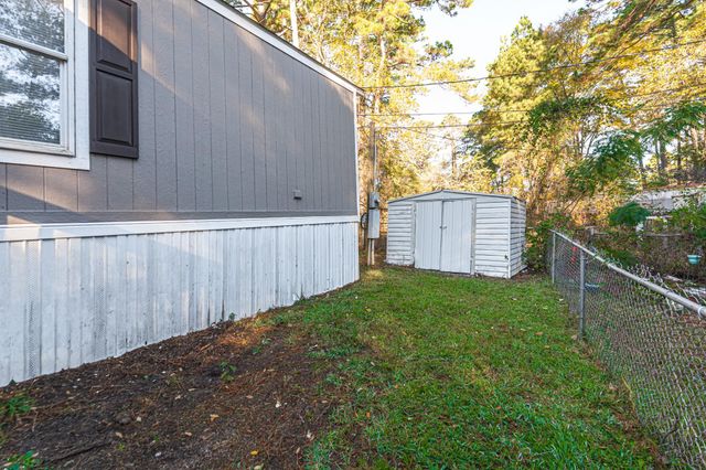 13154 S Lee Shore, Willis, TX 77318