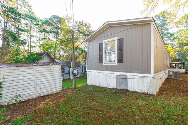 13154 S Lee Shore, Willis, TX 77318