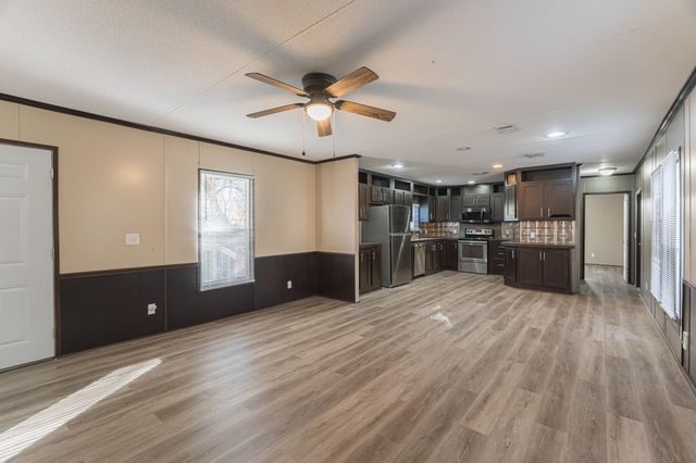 13154 S Lee Shore, Willis, TX 77318