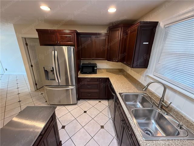 2147 Granada Drive, Beavercreek, OH 45431