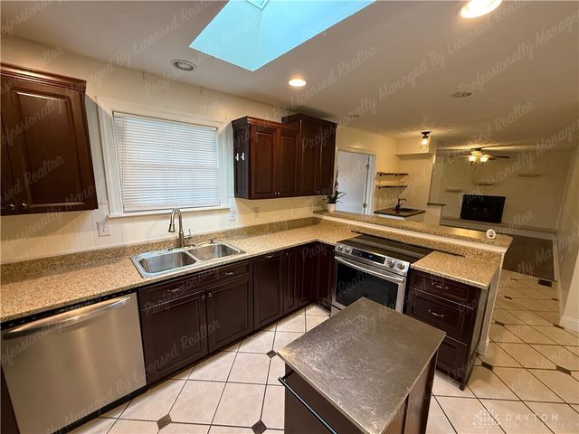 2147 Granada Drive, Beavercreek, OH 45431