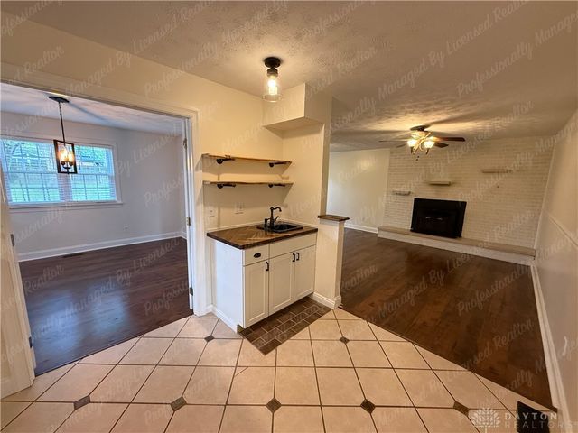 2147 Granada Drive, Beavercreek, OH 45431