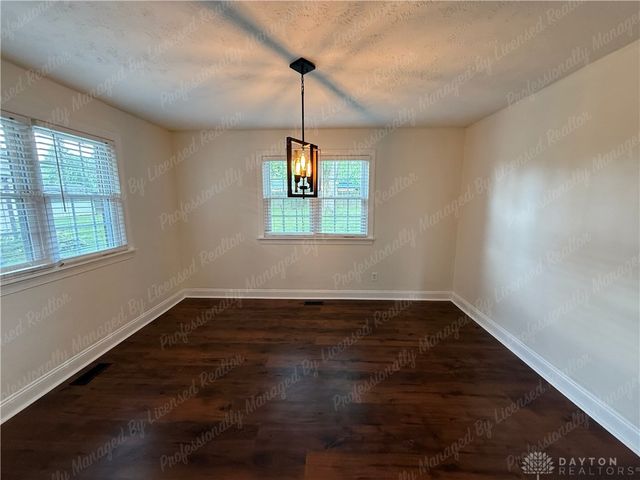 2147 Granada Drive, Beavercreek, OH 45431