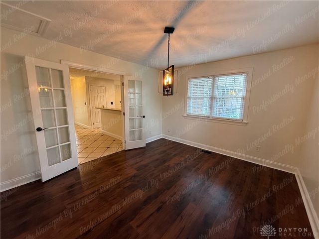 2147 Granada Drive, Beavercreek, OH 45431