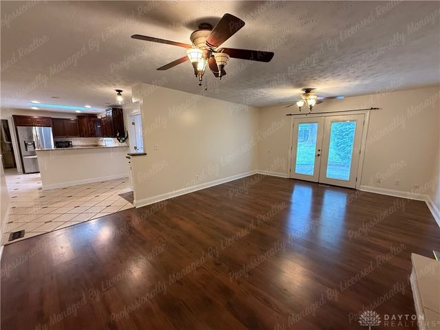 2147 Granada Drive, Beavercreek, OH 45431