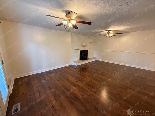 2147 Granada Drive, Beavercreek, OH 45431