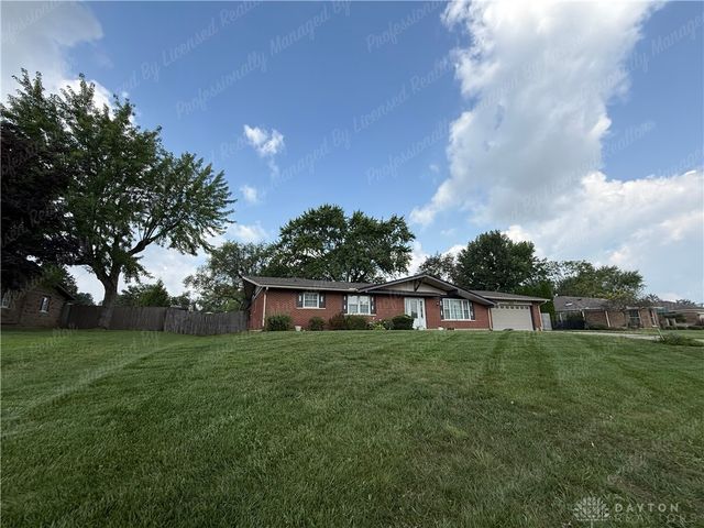 2147 Granada Drive, Beavercreek, OH 45431