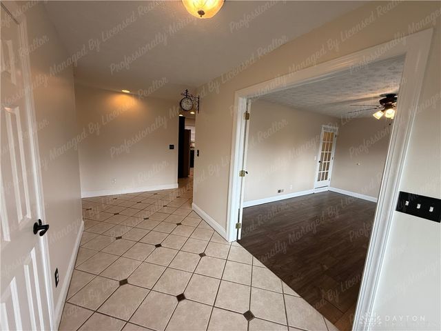 2147 Granada Drive, Beavercreek, OH 45431